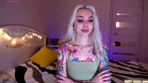 LilliMoore online show from August 6, 1:26 am