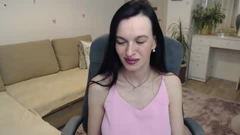 Liliy online show from August 14, 7:50 pm