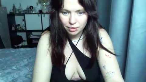 lilly1707 online show from June 9, 11:22 pm
