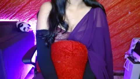 lilly_07 online show from August 7, 9:20 am