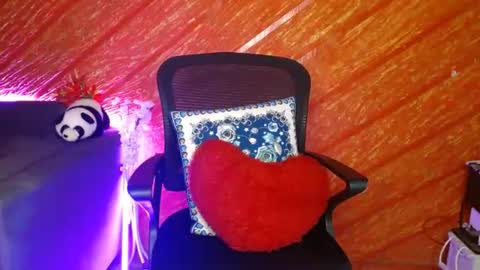 lilly_07 online show from August 13, 10:07 am