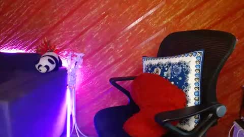 lilly_07 online show from August 13, 12:19 pm