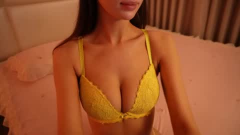 Lilly Colins online show from August 12, 1:30 am