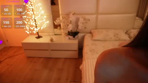 Lilly Colins online show from August 14, 12:03 am