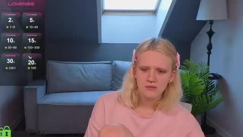 Lily online show from August 2, 5:25 am