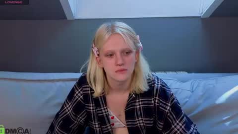 Lily online show from August 5, 6:55 am