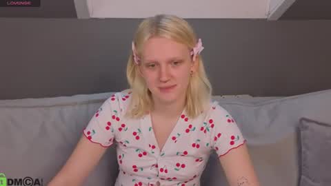Lily online show from August 11, 10:17 am
