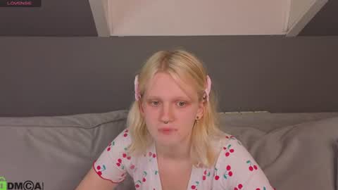 Lily online show from August 11, 4:20 pm