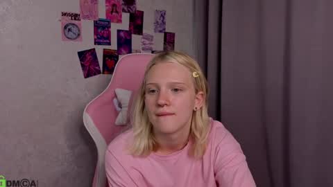 Lily online show from August 15, 10:30 am