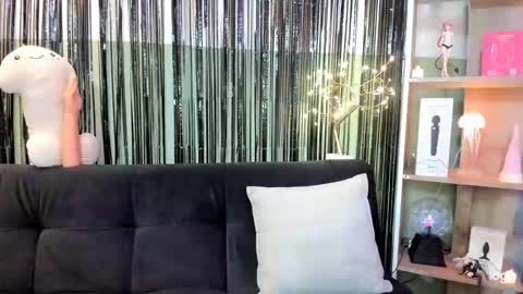 lilly_sweet02 online show from February 20, 11:24 pm