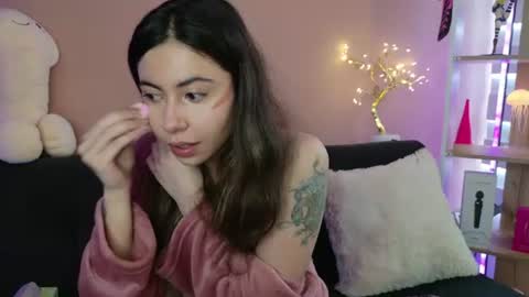 lilly_sweet02 online show from July 19, 8:55 pm