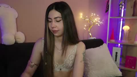 lilly_sweet02 online show from July 19, 11:07 pm
