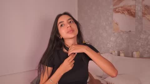 Lilly Thompson  online show from August 6, 2:10 am