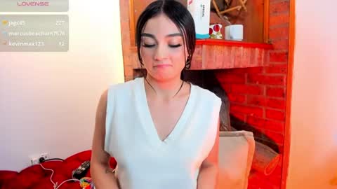 lilmei_ online show from July 31, 10:32 am