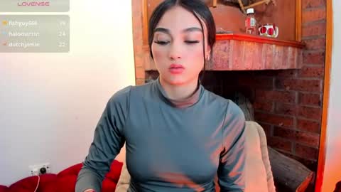 lilmei_ online show from August 11, 10:34 pm