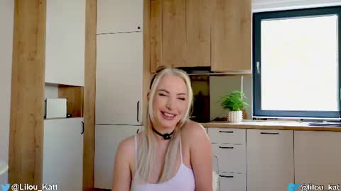 Lilou  online show from August 13, 11:57 am