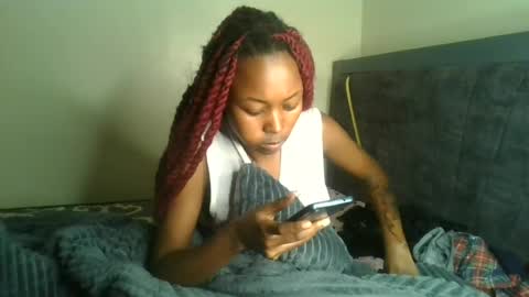 liltemptation01 online show from August 13, 8:50 am