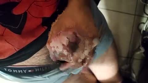 liltorobull online show from August 5, 6:44 am
