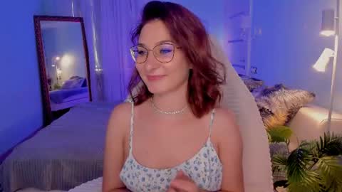Lilu online show from August 4, 5:26 am