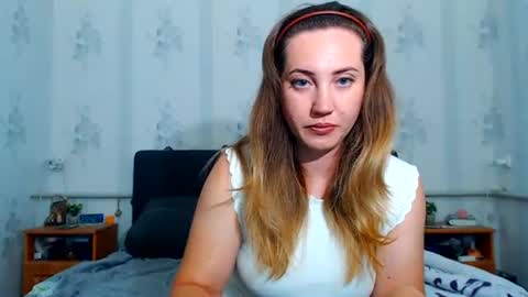 lilu_cute25 online show from June 24, 8:44 pm