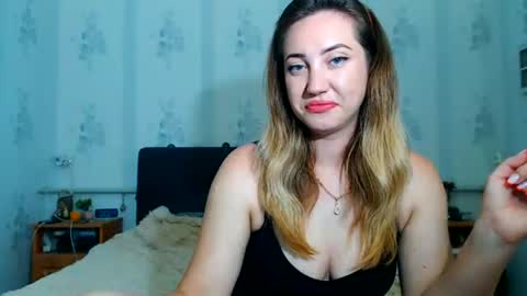 lilu_cute25 online show from July 2, 9:05 pm