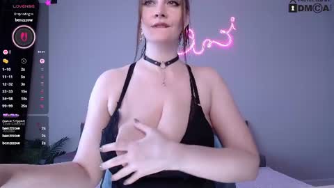 Elena  Helen Moore online show from August 3, 1:29 pm