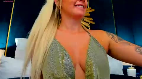 Lilu online show from August 7, 9:31 am