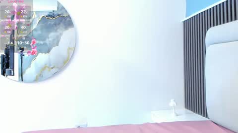  lily  online show from August 9, 7:31 am