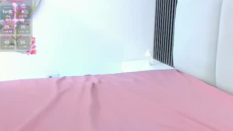  lily  online show from August 12, 7:11 am