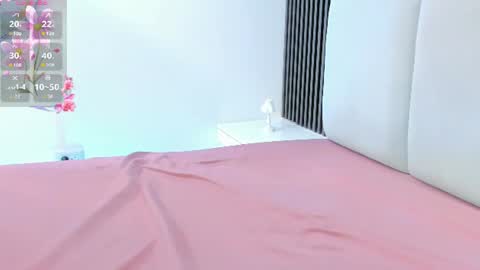  lily  online show from August 13, 6:16 am