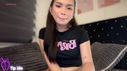 LILY online show from August 10, 8:54 pm