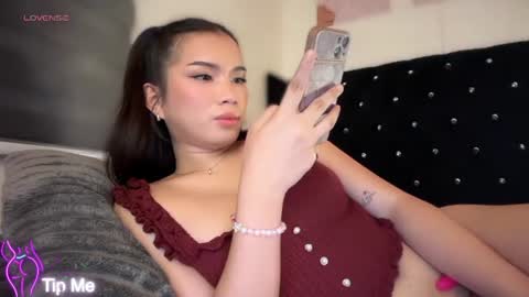 LILY online show from August 13, 12:35 am