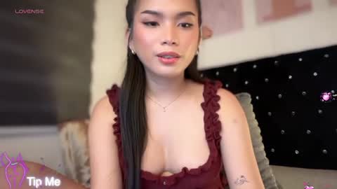 LILY online show from August 13, 11:52 pm