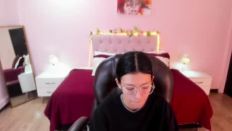 lily_bloom__ online show from August 14, 12:58 am