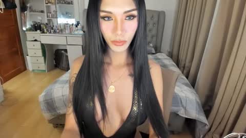 lily_cums01 online show from April 19, 5:12 pm