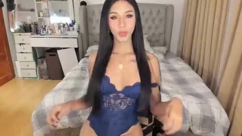 lily_cums01 online show from April 22, 6:55 pm