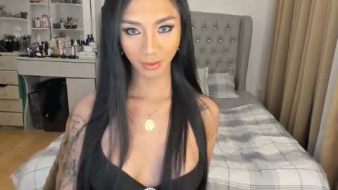 lily_cums01 online show from April 24, 6:56 pm