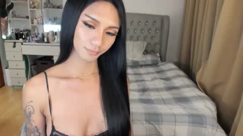 lily_cums01 online show from April 29, 9:39 pm