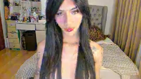 lily_cums01 online show from May 19, 6:31 pm
