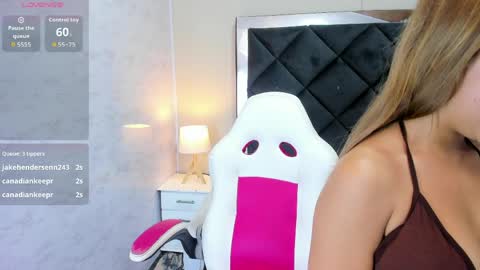 LILIANA  online show from March 30, 7:21 pm