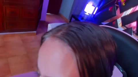 LILIANA  online show from April 6, 4:00 pm