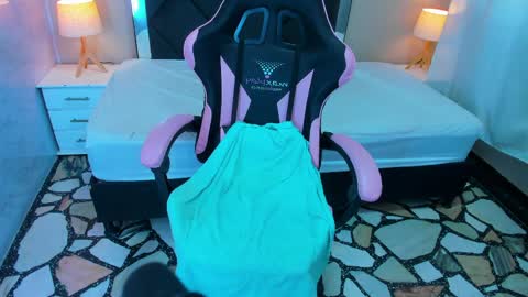 LILIANA  online show from April 8, 7:44 pm