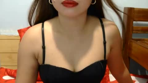 lily lively online show from August 4, 9:56 pm