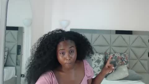 lily_mendoza online show from September 4, 10:41 am