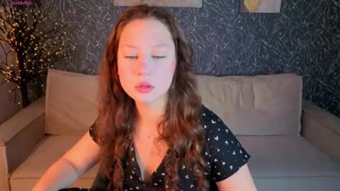 Lily Morgann online show from August 14, 1:53 am