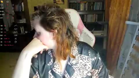 Alice online show from August 14, 9:51 pm