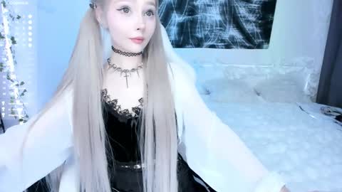 Lily online show from May 1, 3:32 am