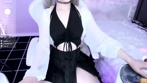 Lily online show from May 23, 1:30 am