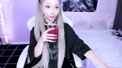 Lily online show from June 12, 12:28 am