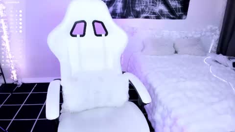 Lily online show from June 19, 12:54 am